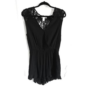 Forever 21 Black Romper with Pockets Size L